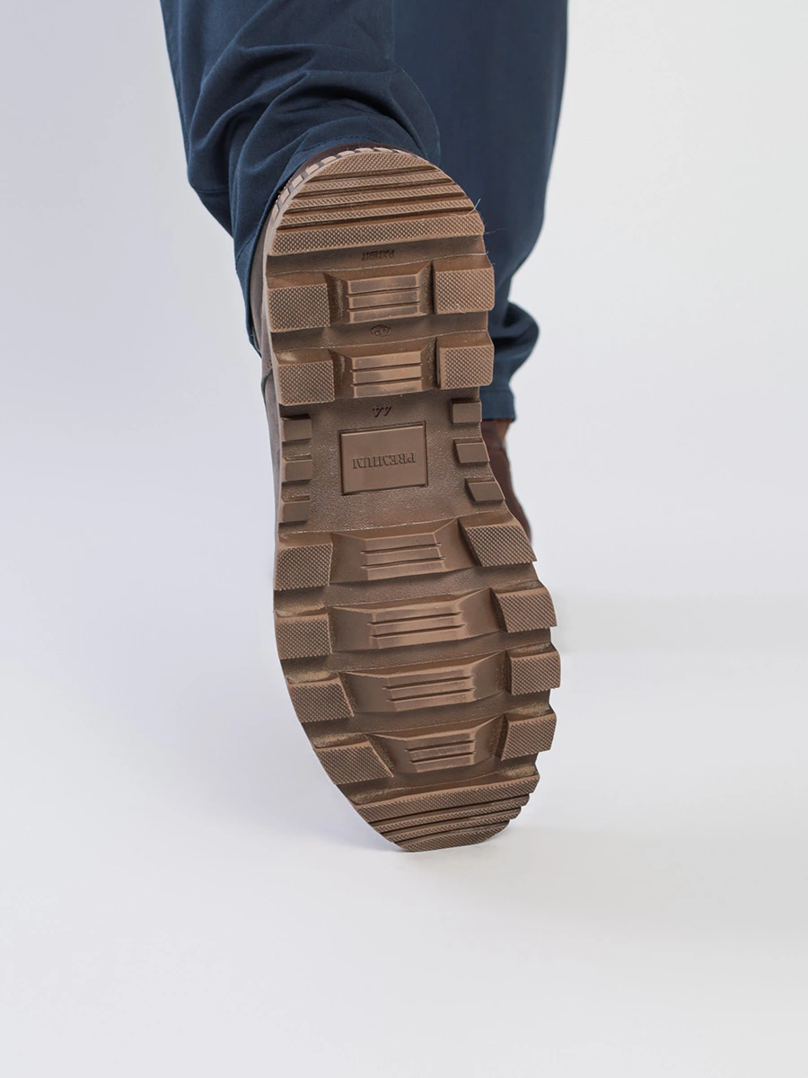 Ботинки-дерби серого цвета с рельефным протектором